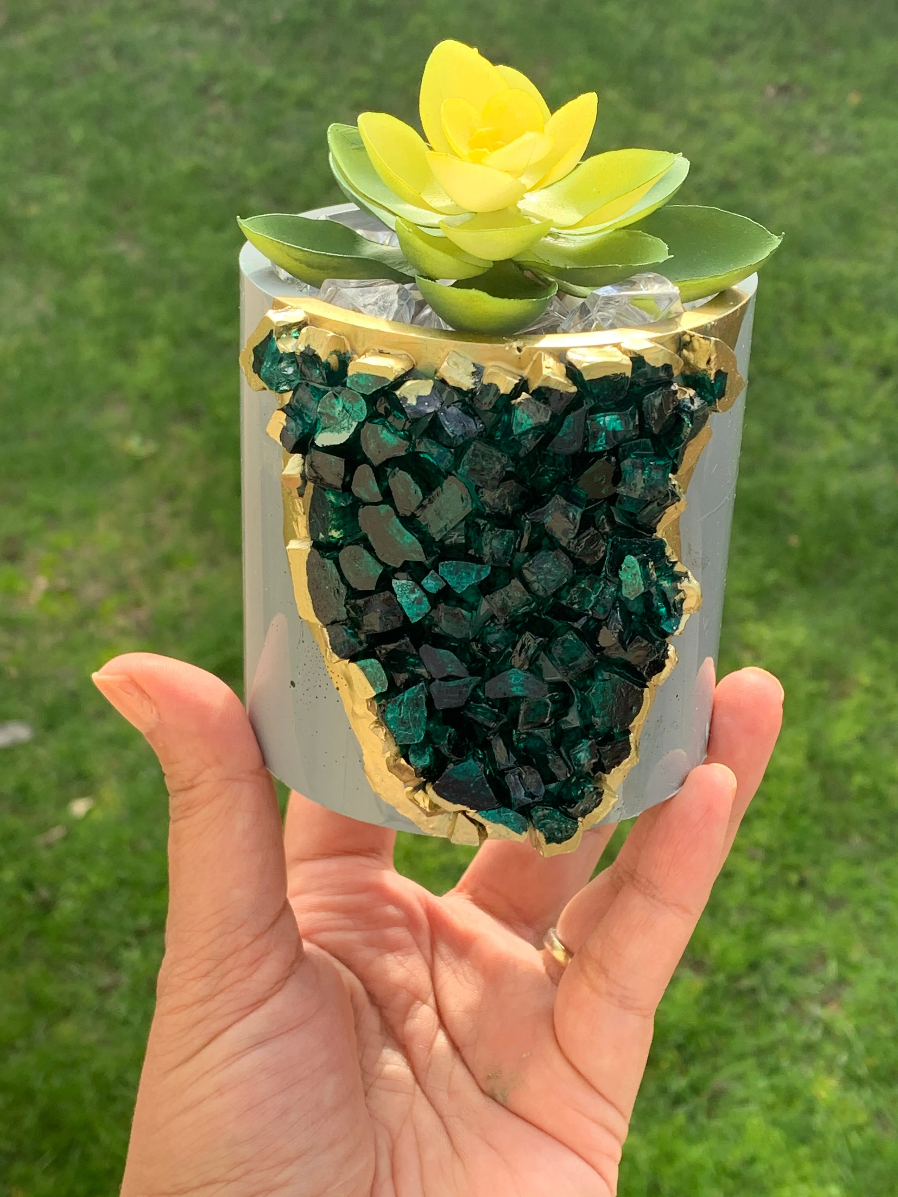 3D Geode Succulent Planter - 3x3'