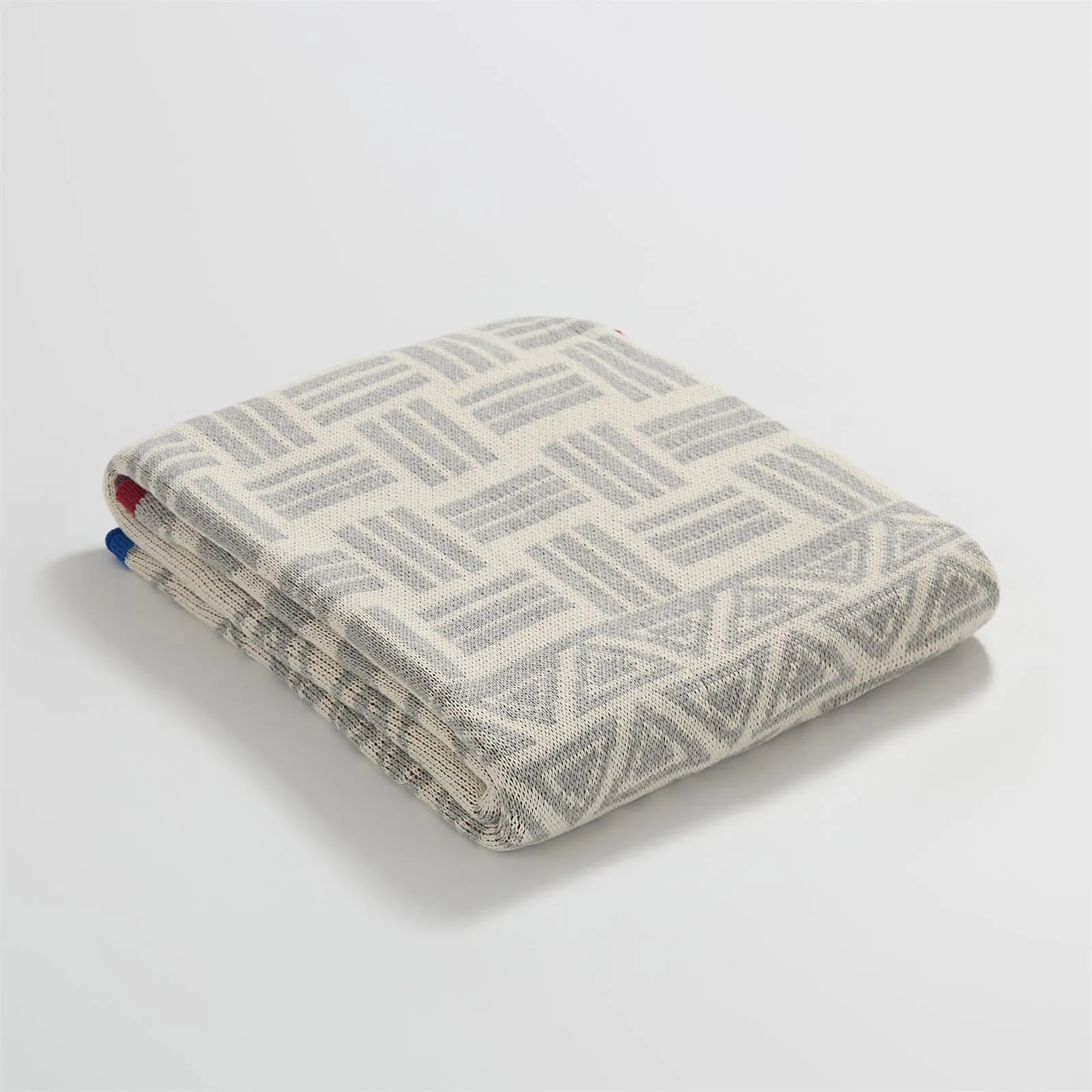 Elegant Geometric Pattern Cotton Blanket with Stripe Edge