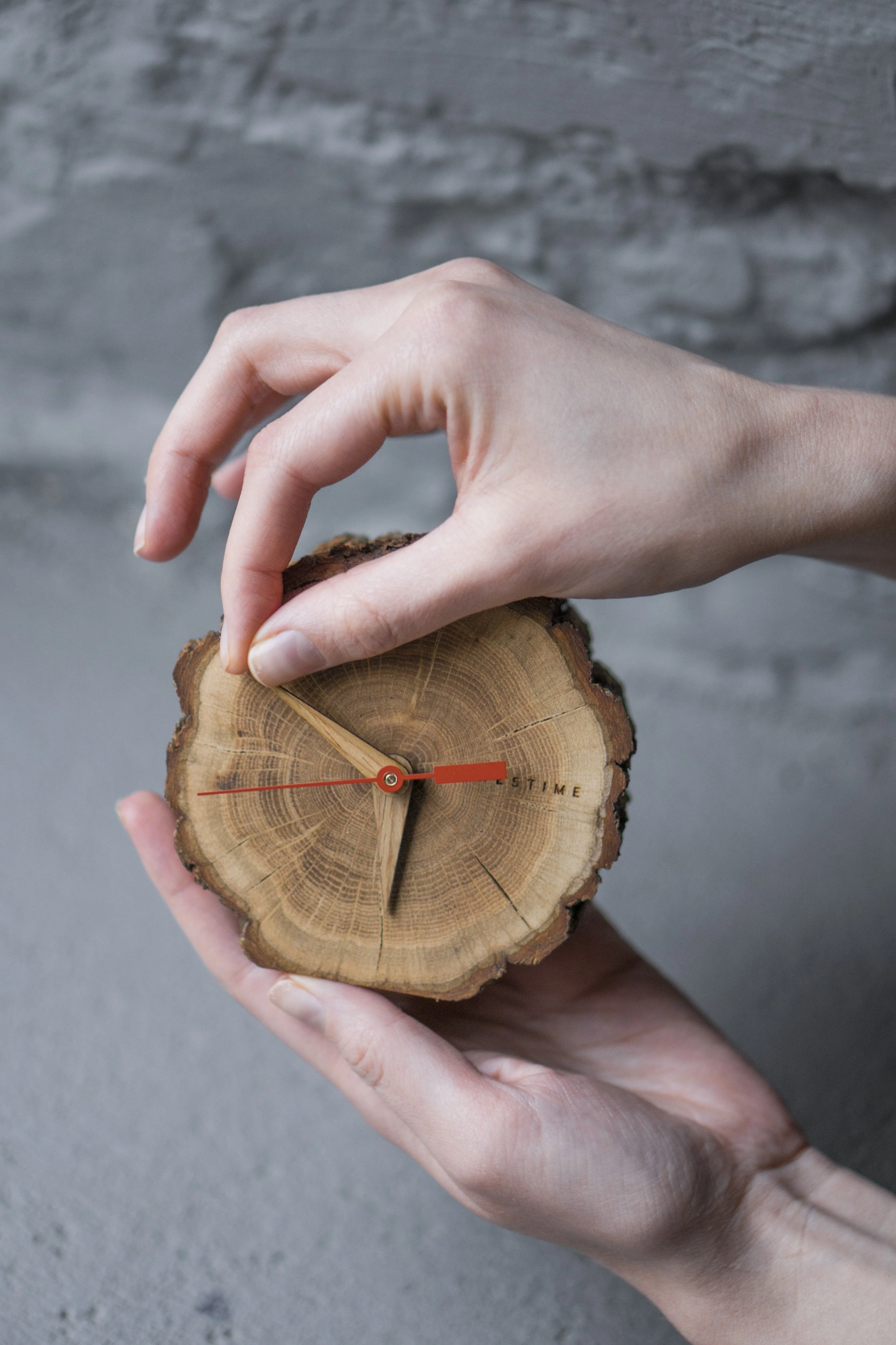 Laika Oak Slice Table Clock