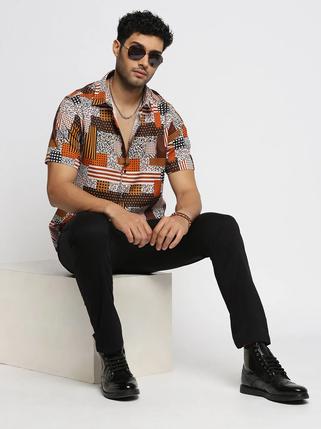 Men Rust Smart Slim Fit Geometric Printed Weave Cotton Casual Shirt