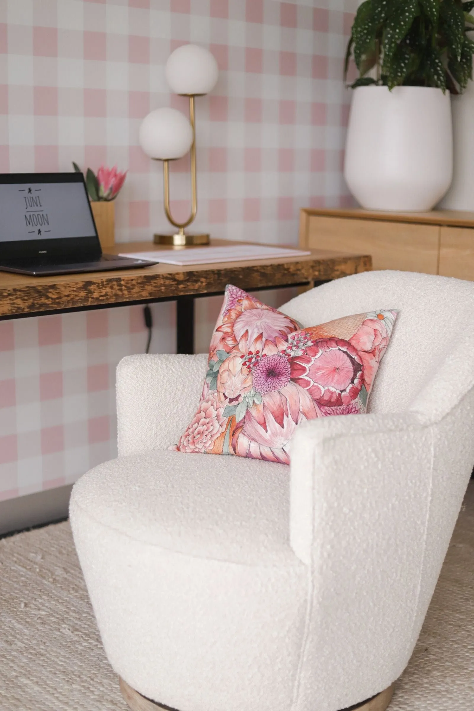 Olivia Cushion