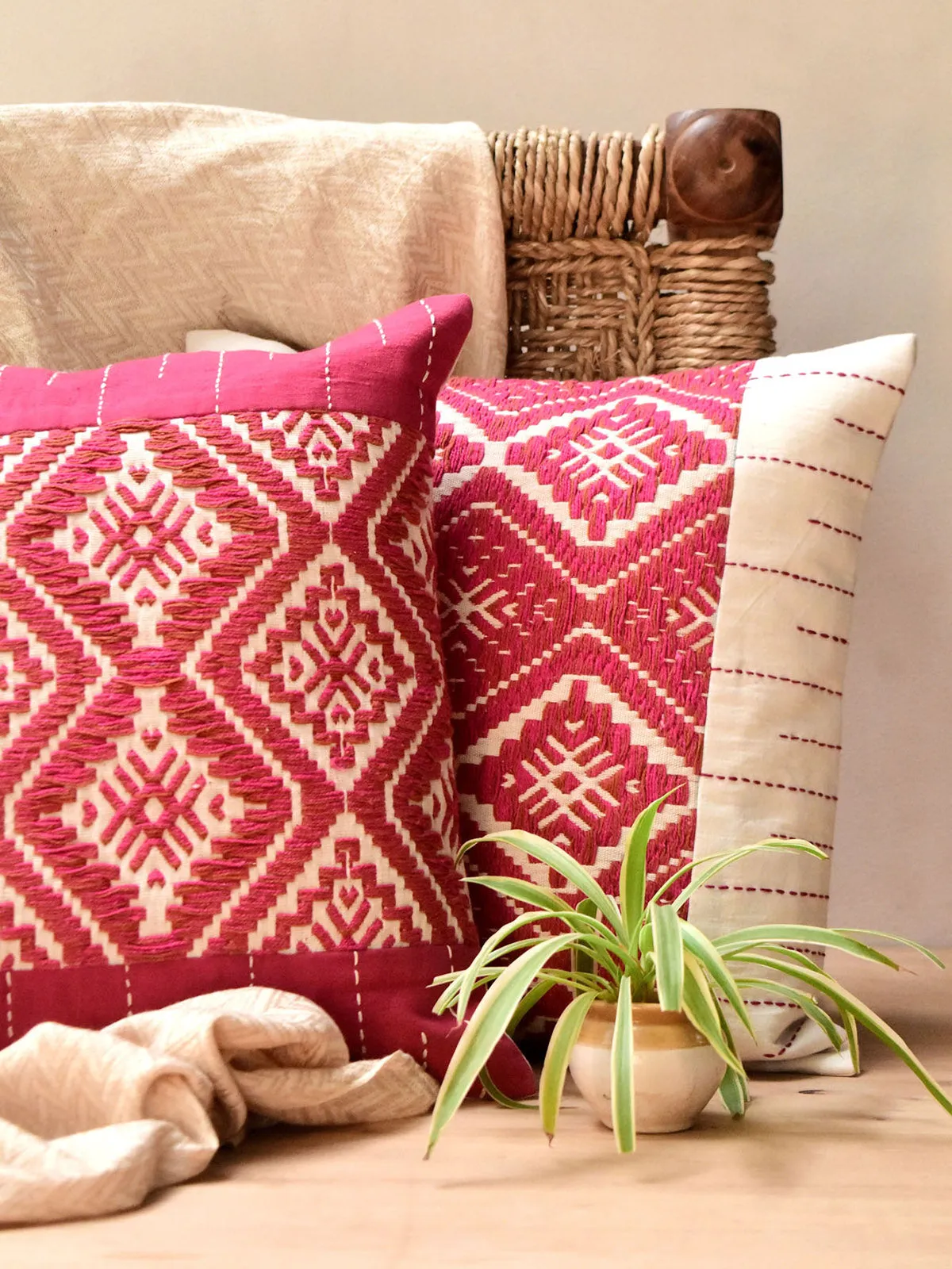 Saqaafat Handwoven Cushions Set Of 2 Pcs White